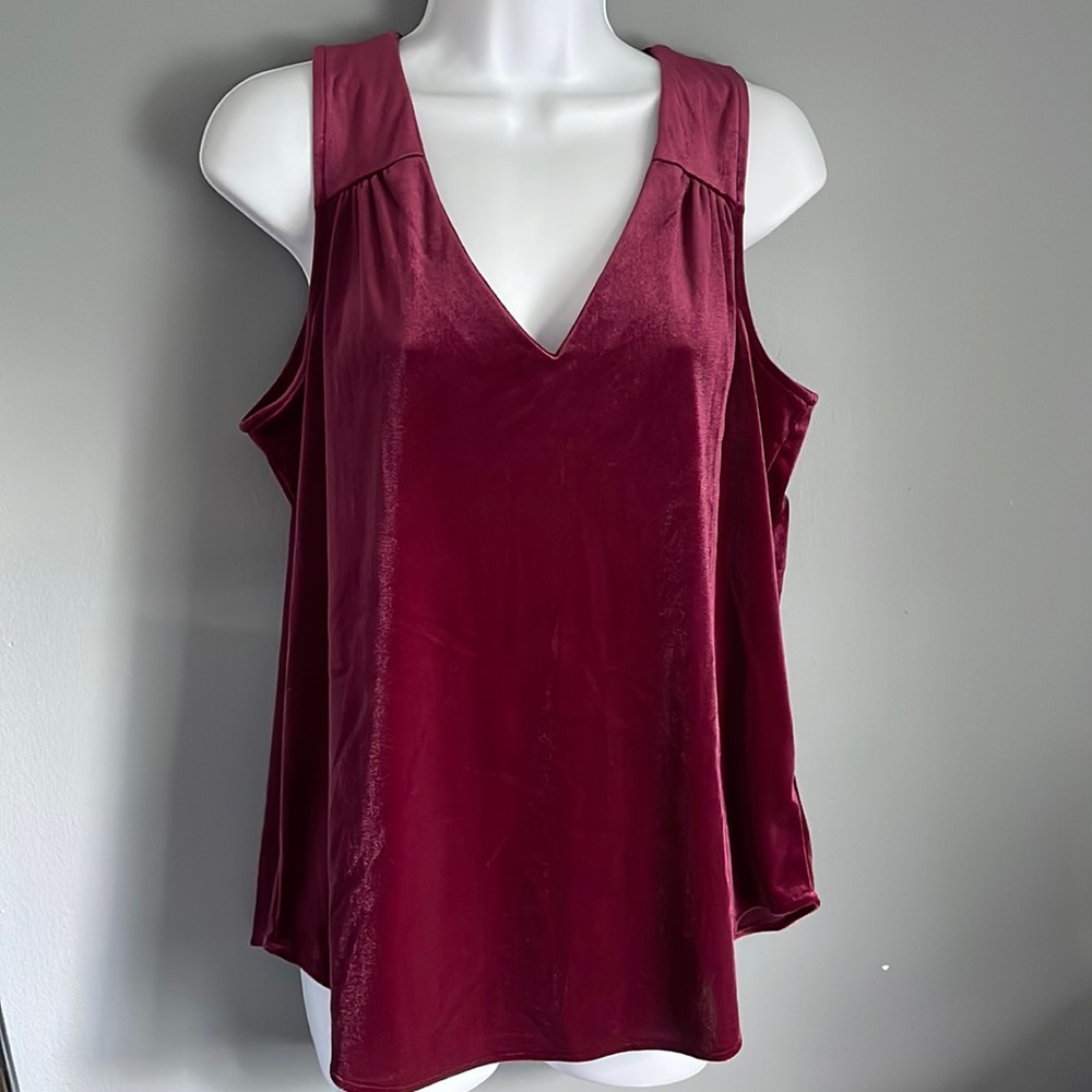 old navy women blouse size M